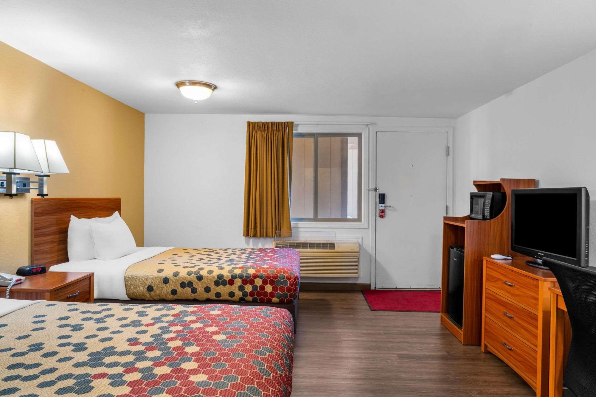 Econo Lodge Miles City Eksteriør billede
