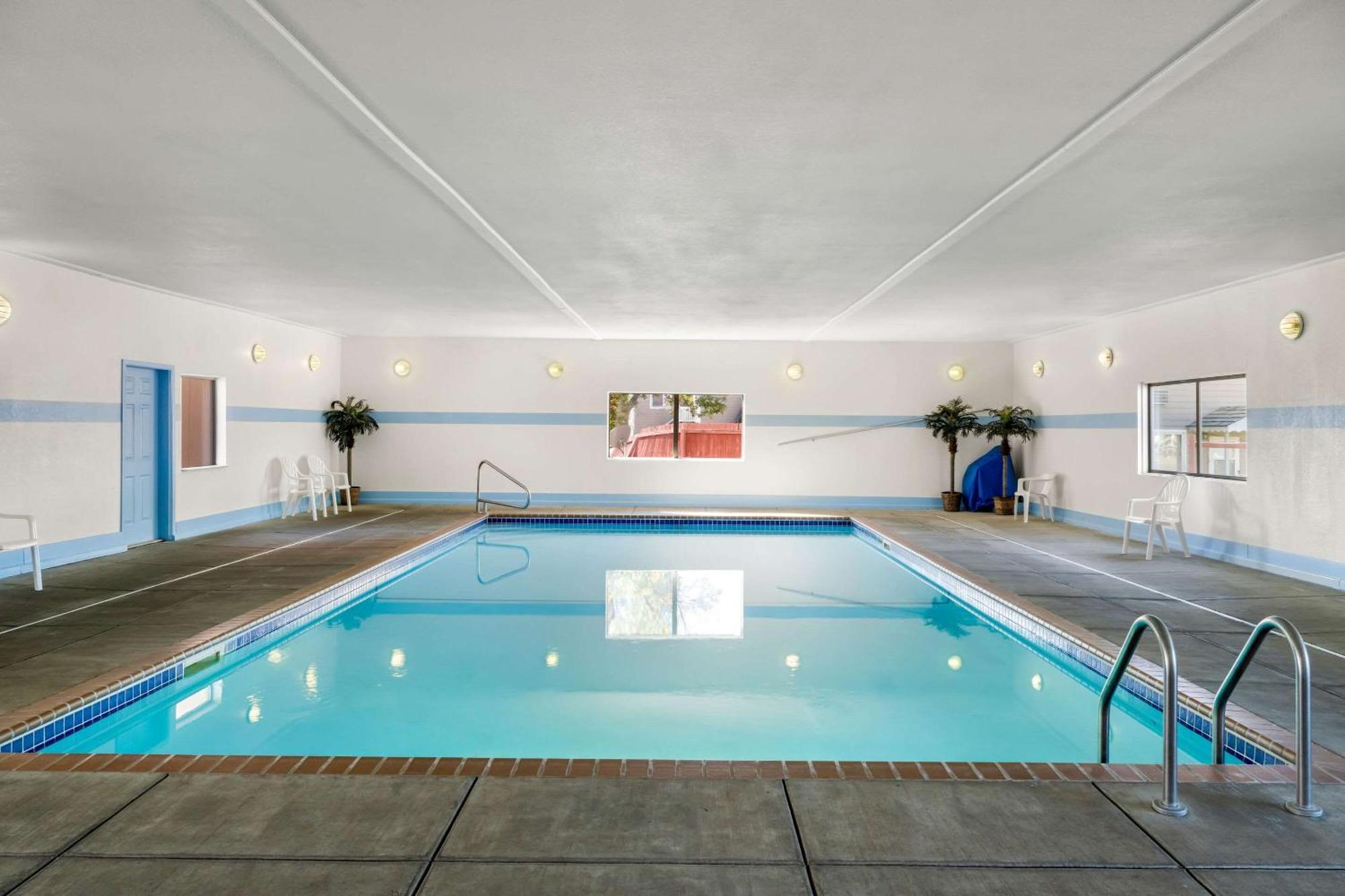Econo Lodge Miles City Eksteriør billede