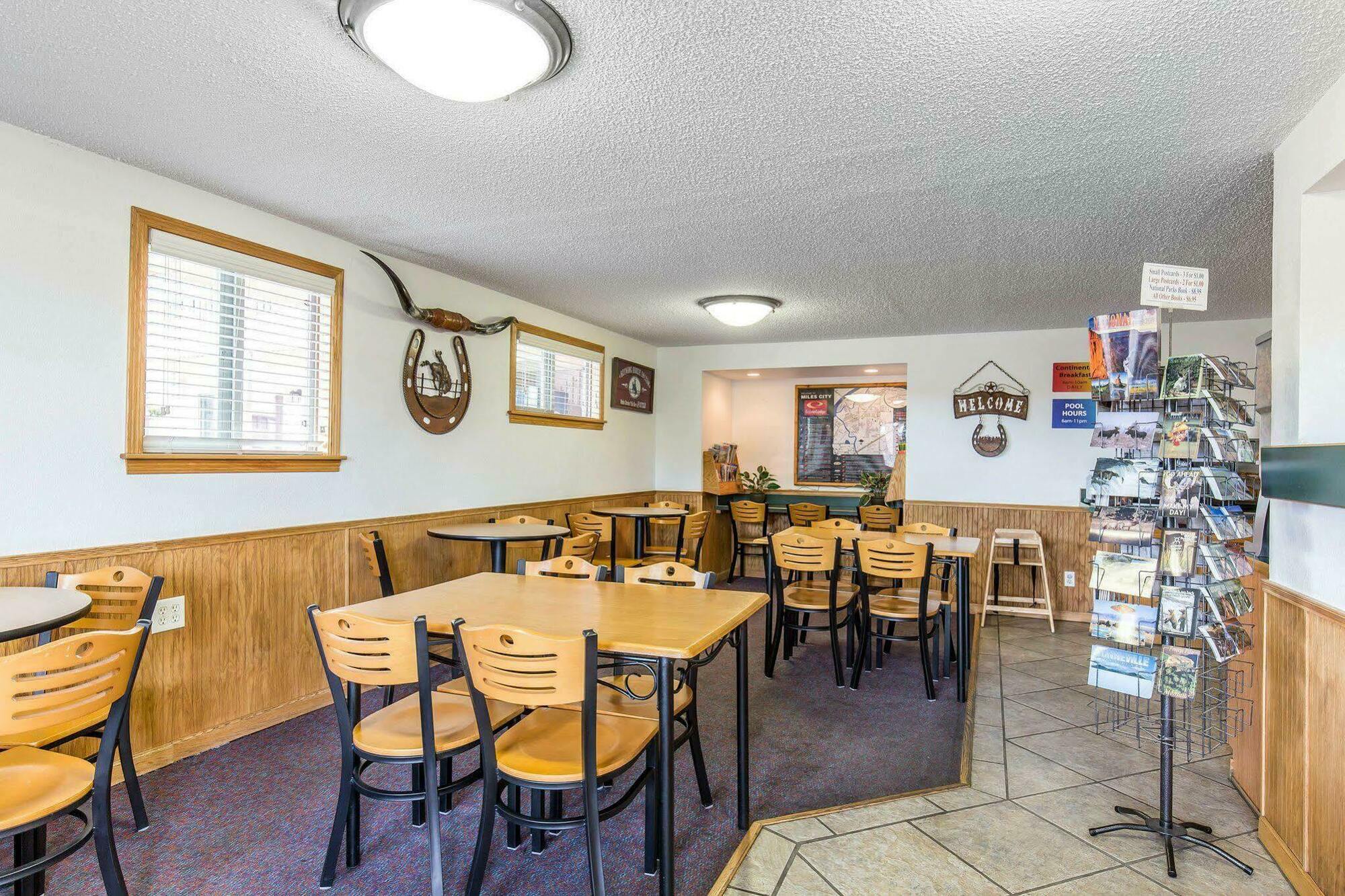 Econo Lodge Miles City Eksteriør billede