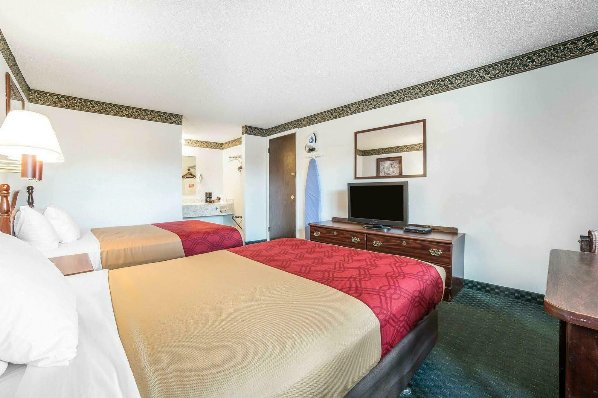 Econo Lodge Miles City Eksteriør billede