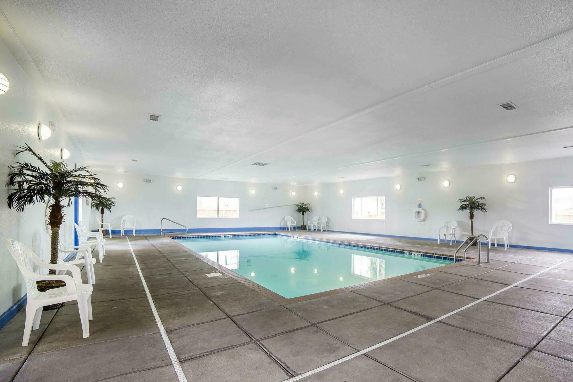 Econo Lodge Miles City Eksteriør billede